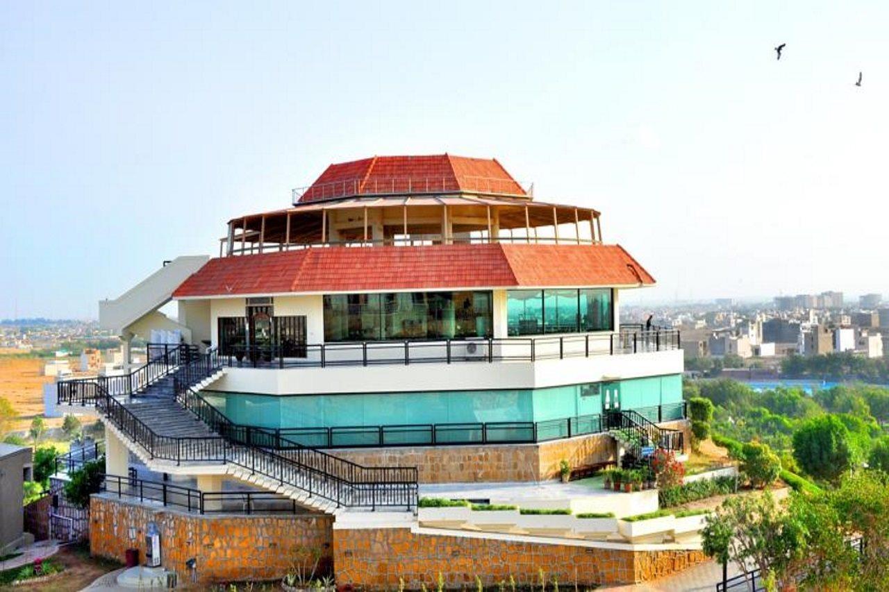 Dreamworld Resort, Hotel & Golf Course Karachi Exterior foto