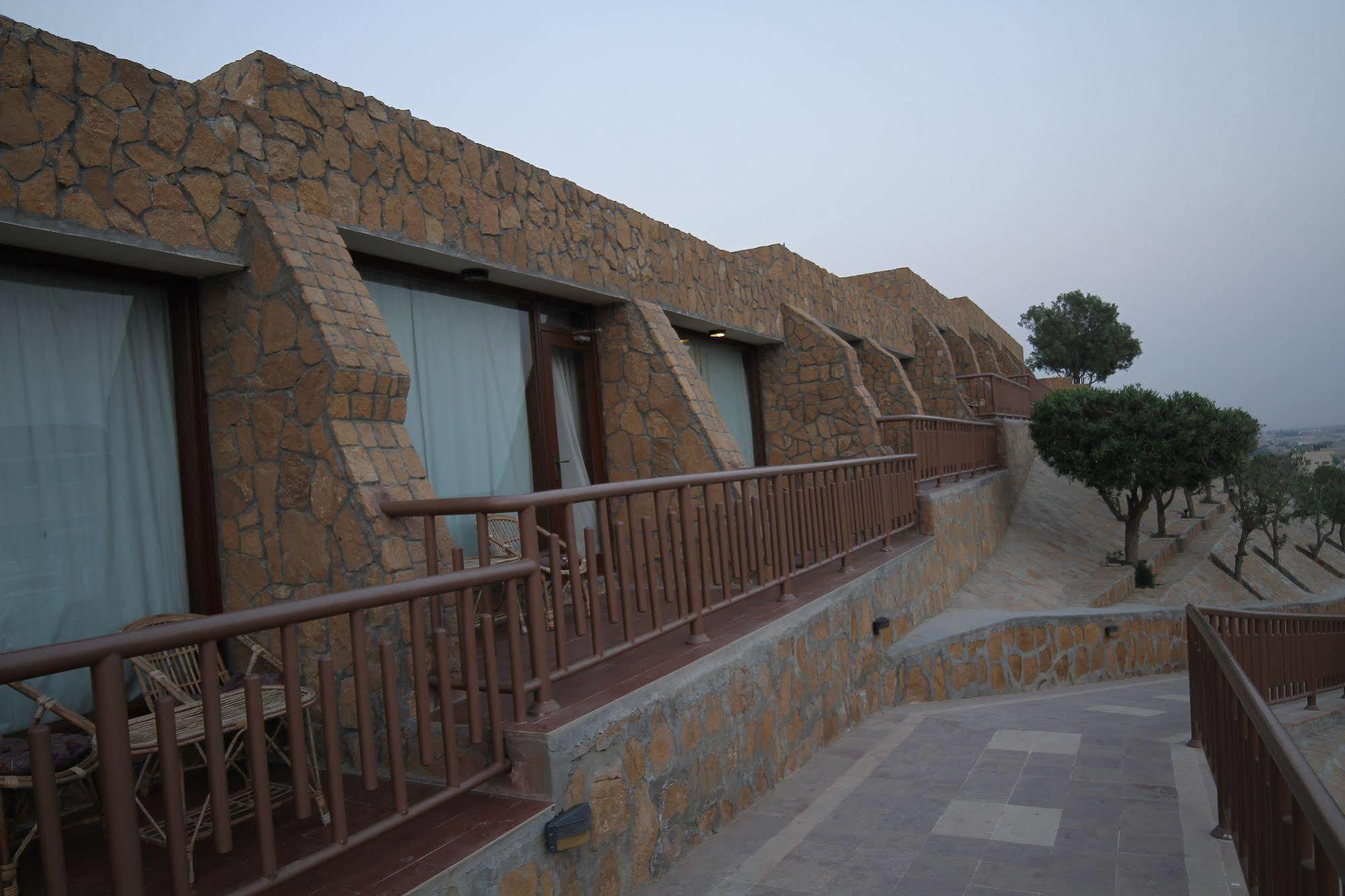 Dreamworld Resort, Hotel & Golf Course Karachi Exterior foto