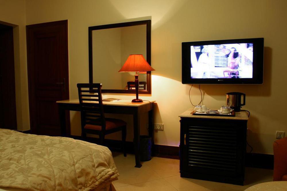 Dreamworld Resort, Hotel & Golf Course Karachi Exterior foto